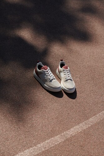 Luidt het nieuwe modeseizoen in met ECCO schoenen 