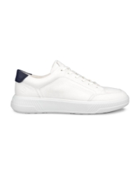 Move M white